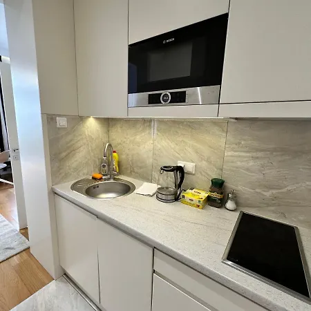 Decor 4 Fast Wifi 85'tv Netflix Hbo Disney+ *